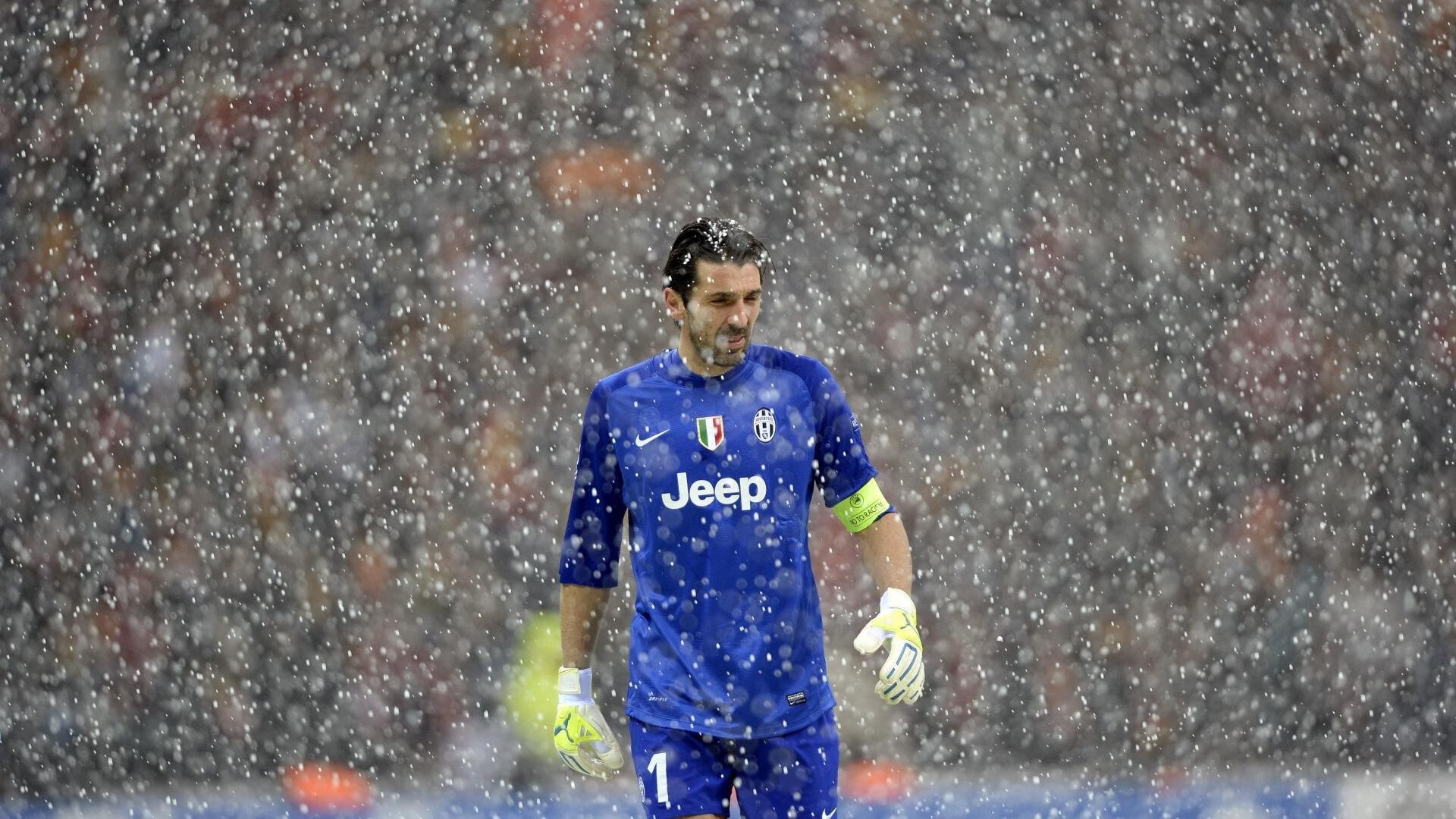 凯恩焦点对战,姆巴佩与80激战公牛分钟,夺冠胜负难料!热度持续攀升-开云在线娱乐